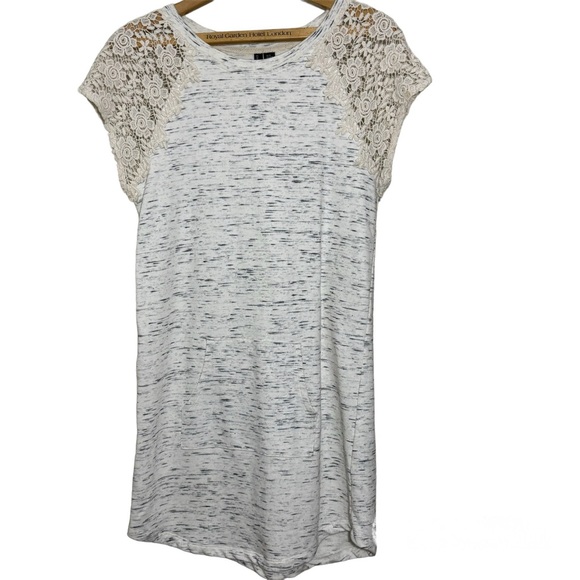 Cynthia Rowley Cotton blend Shift Dress with Crochet Cap Sleeve. Women’s Medium - Picture 1 of 7